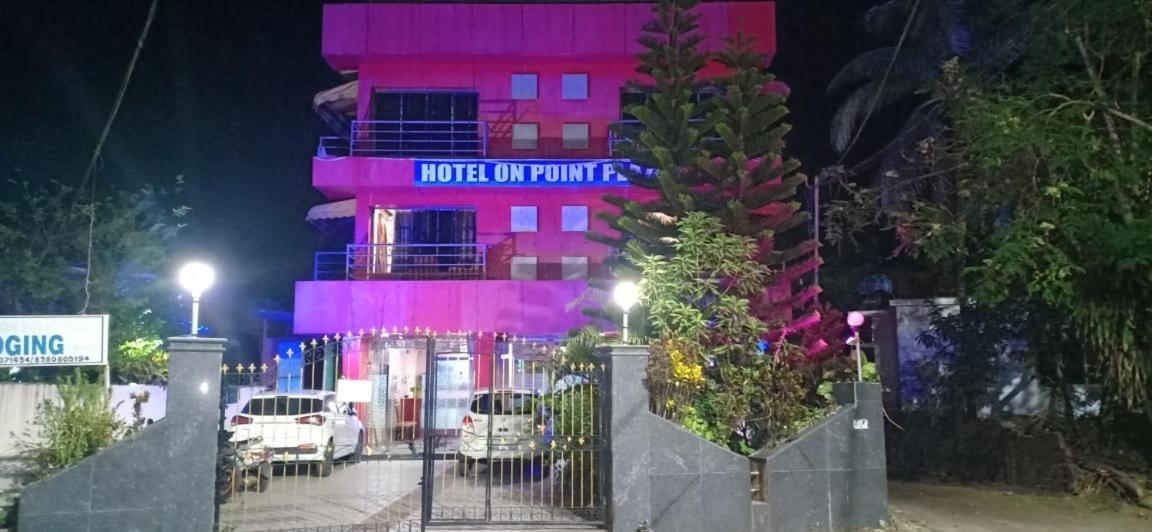 On Point Plaza Bed and Breakfast Murūd Εξωτερικό φωτογραφία