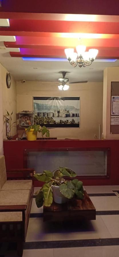 On Point Plaza Bed and Breakfast Murūd Εξωτερικό φωτογραφία