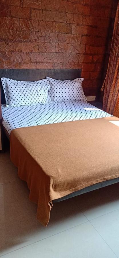 On Point Plaza Bed and Breakfast Murūd Εξωτερικό φωτογραφία