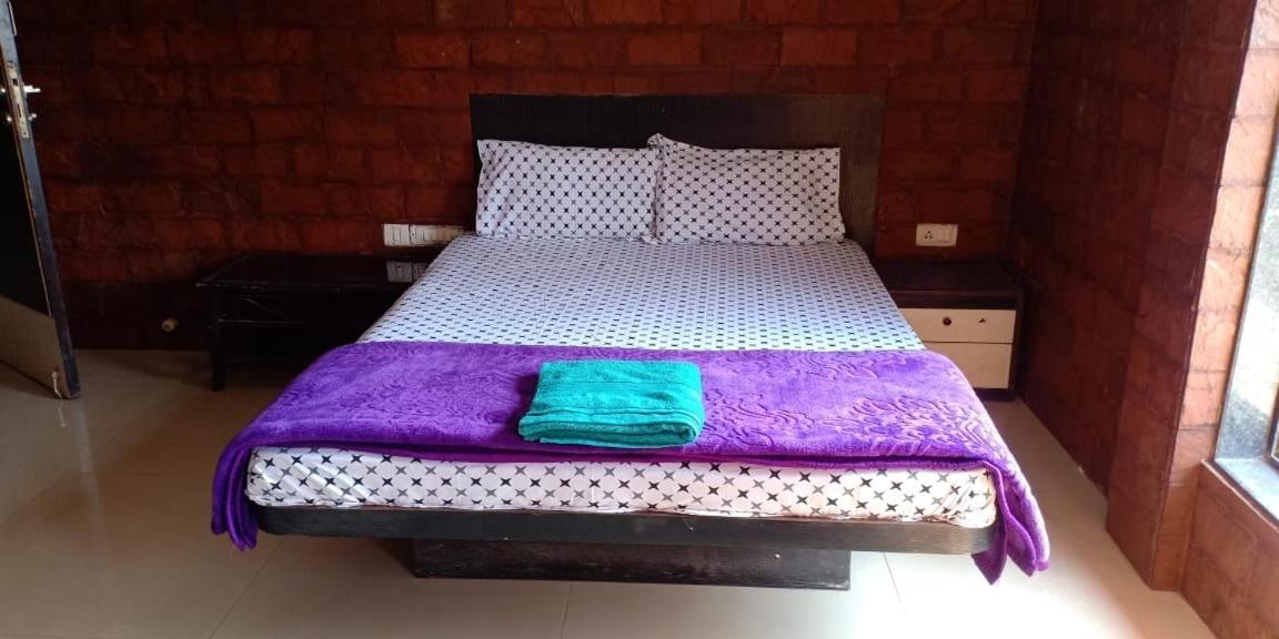 On Point Plaza Bed and Breakfast Murūd Εξωτερικό φωτογραφία