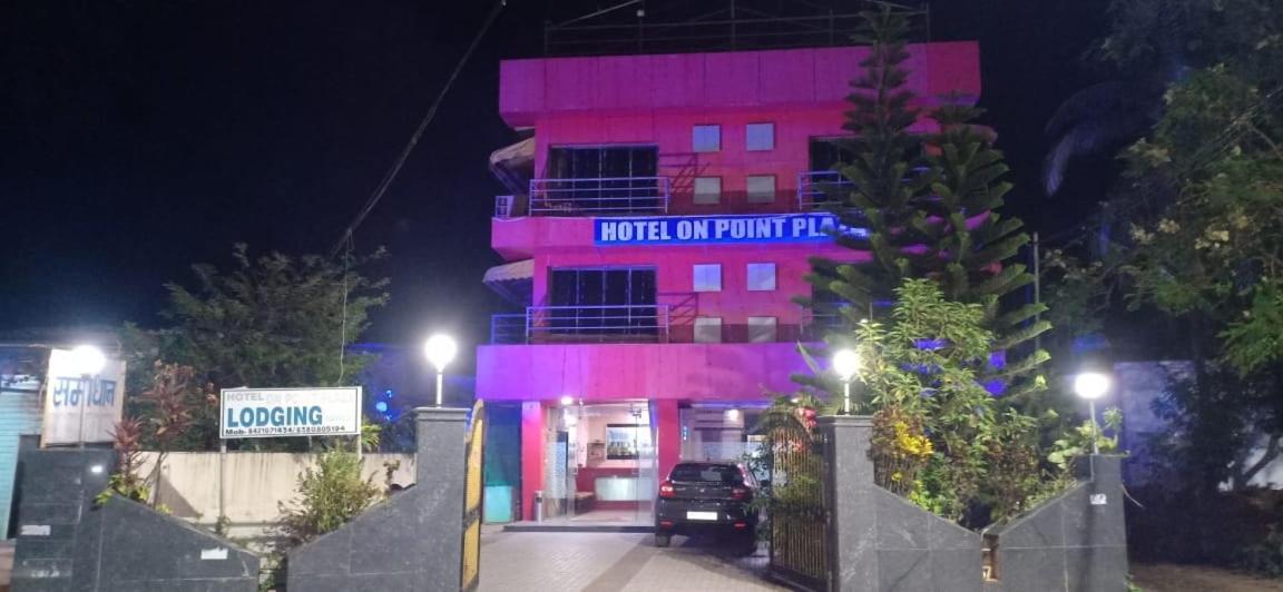 On Point Plaza Bed and Breakfast Murūd Εξωτερικό φωτογραφία