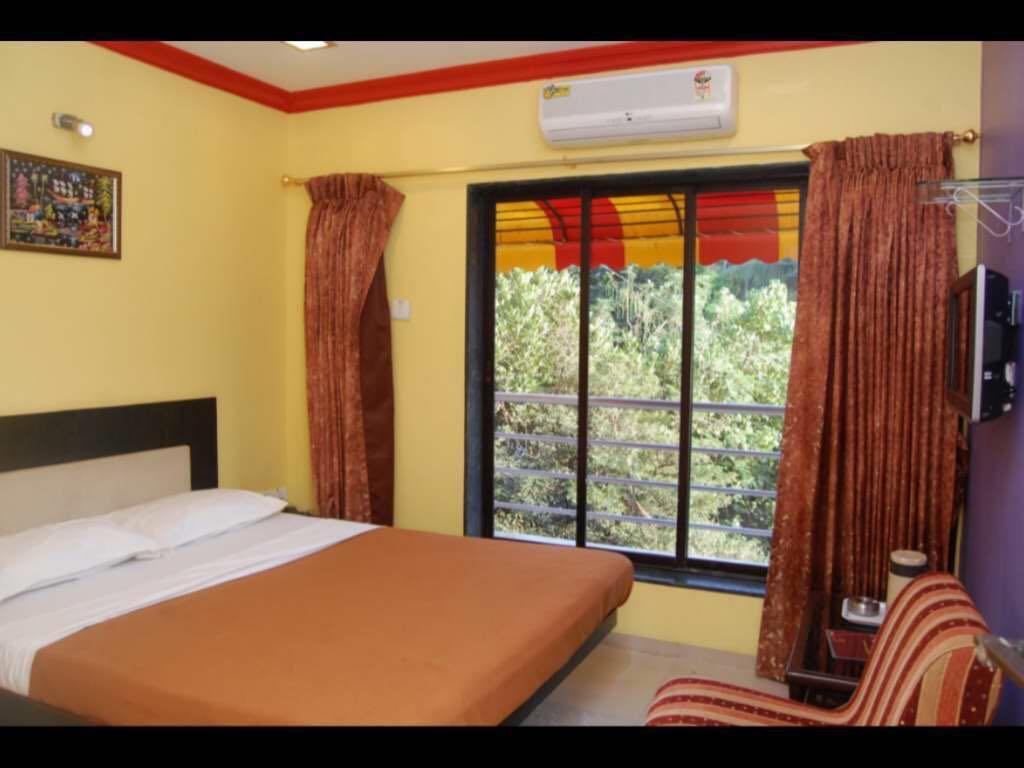 On Point Plaza Bed and Breakfast Murūd Εξωτερικό φωτογραφία